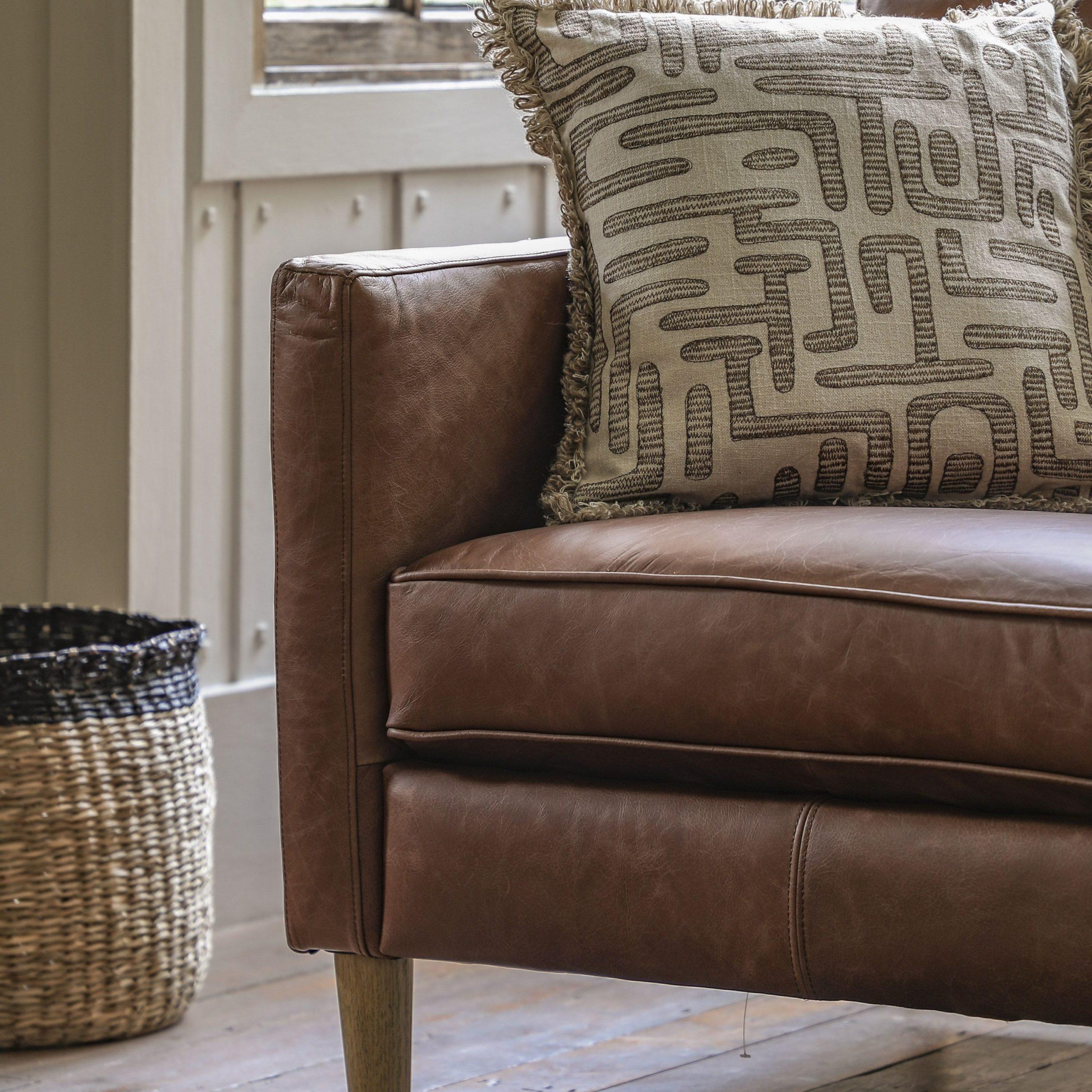 TAN_LEATHER_CHAIR2 IMG 4097 scaled